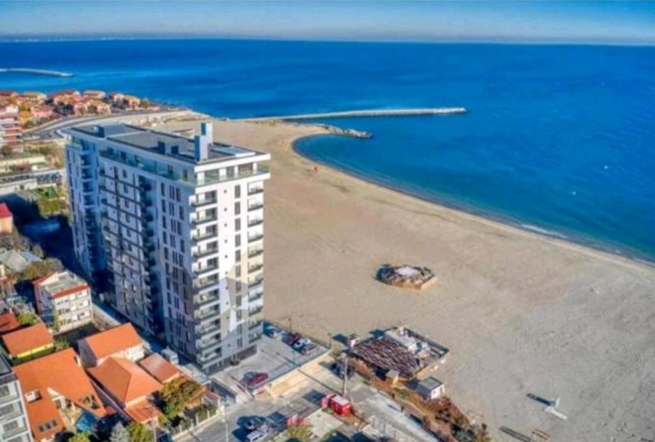 Faleza Nord Apartament De Lux Nou Pe Malul Marii Constanta Ngoại thất bức ảnh